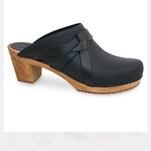 Sanita Manuella Black Leather Clog Size 37/6.5-7